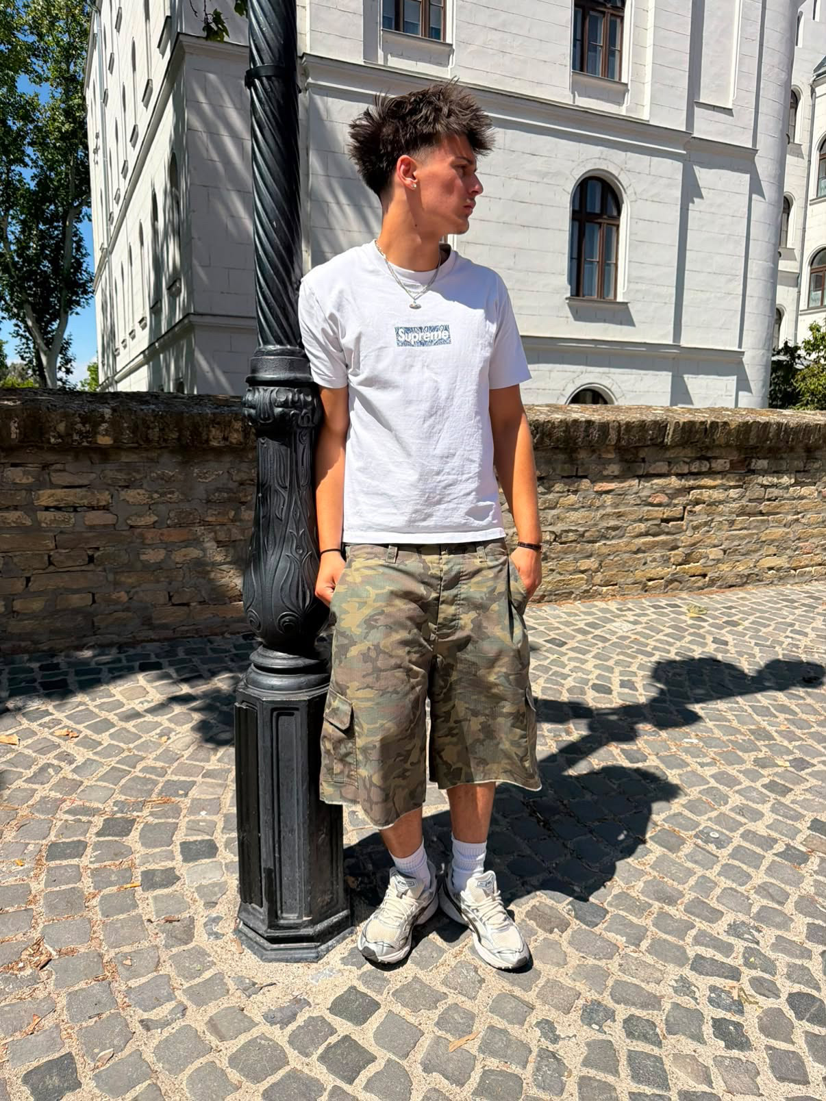 SENECA terepmintás cargo nadrág nyári streetwear összeállításban
